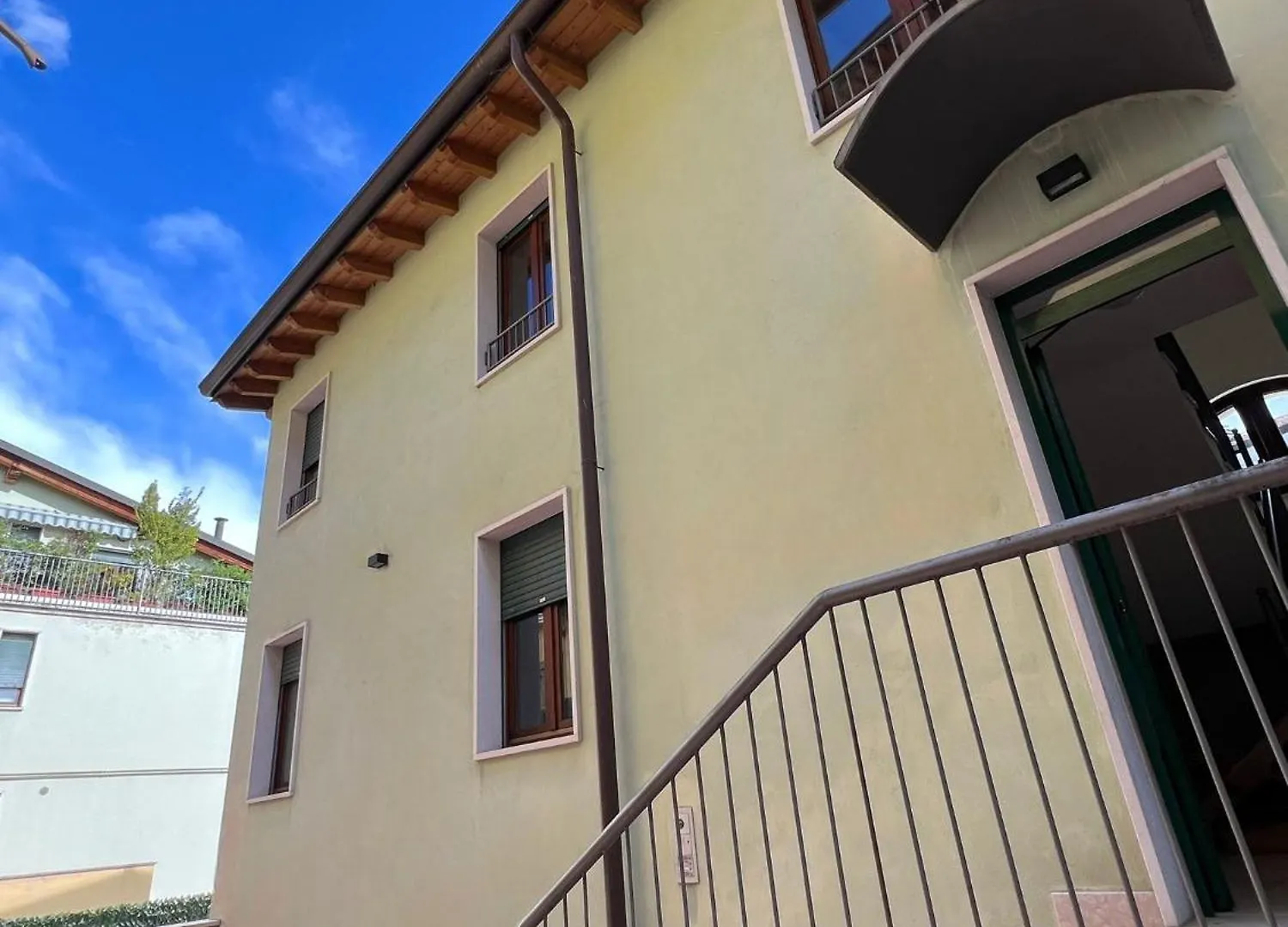 Prestige Apartments - Rustic Elegance Verona